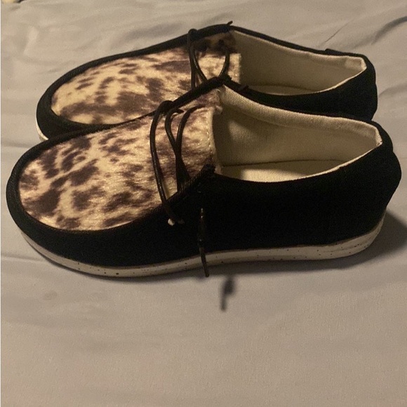 Women’s Hey Dudes - Picture 3 of 4